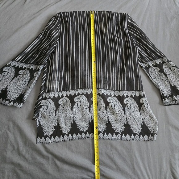 NWT Chicos Black Paisley V-Neck Crossover Wrap Layered Blouse Sz 8/10 - Picture 13 of 13